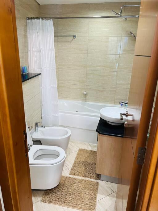 1 Bed Apartment With Sea View, Pool, Gym & Free Parking In Dubai Marina Esterno foto