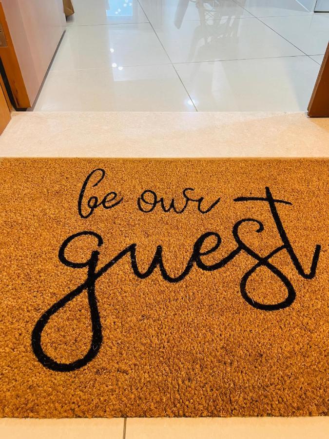 1 Bed Apartment With Sea View, Pool, Gym & Free Parking In Dubai Marina Esterno foto